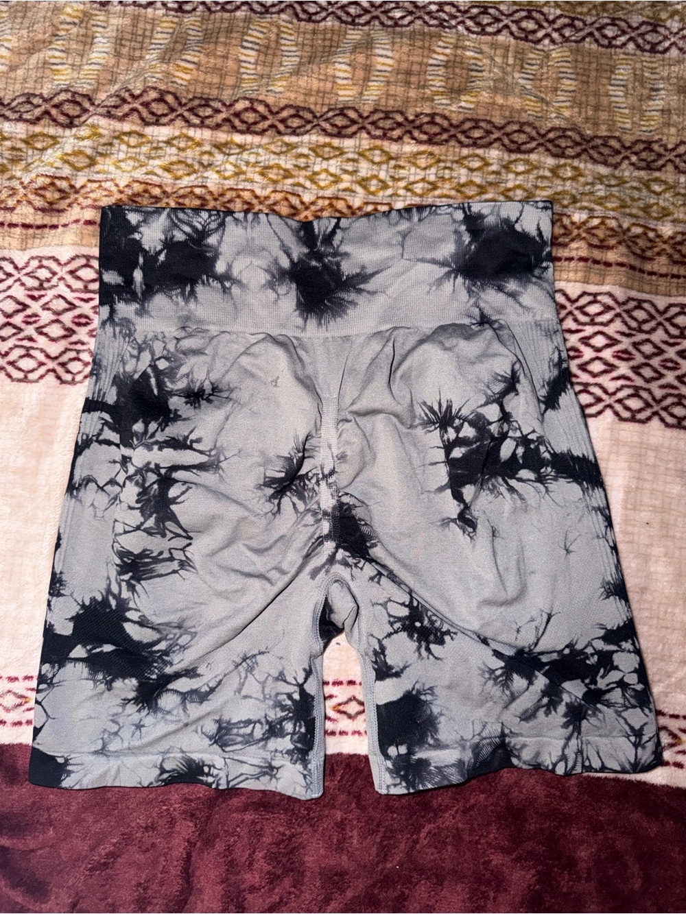 Tie-Dye High-Waist Biker Shorts - Black & Gray